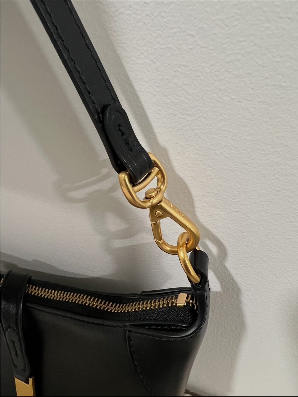 Polo by Ralph Lauren Black Leather Crescent Shoulder Bag - Picture 5 of 6